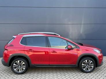 SPOTICAR Peugeot 2008 1.2 Puretech Allure | Automaat | Pano | Cruise | N Tweedehands - Suv Benzine Rood - Doetinchem - 1200297039_3