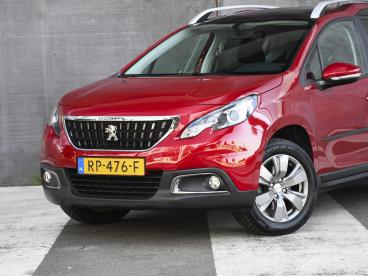 SPOTICAR Peugeot 2008 Blue Lion 1.2 Puretech 110pk Pano | Cruise.c | 16' Tweedehands - Suv Benzine Rood - Sittard - 1200297094_2