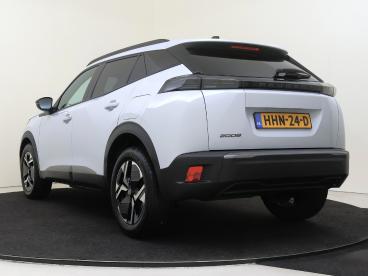 SPOTICAR Peugeot 2008 1.2 Puretech 100 Allure Tweedehands - Suv Benzine Wit - Den Haag - 1200297815_4
