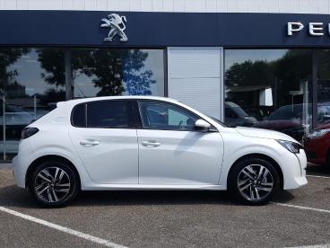 SPOTICAR Peugeot 208 Allure 1.2 Pt-100pk Navigatie | 3d-cockpit | Apple Tweedehands -  Benzine Wit - Zierikzee - 1200265650_2