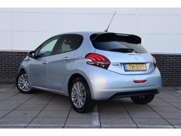 SPOTICAR Peugeot 208 1.2 Puretech Signature * Automaat * Apple Carplay Tweedehands -  Benzine Grijs - Almere - 1200272362_4