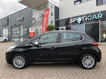 SPOTICAR Peugeot 208 1.2 Turbo Allure Automaat-6 Tweedehands -  Benzine Zwart - Krimpen Aan Den Ijssel - 1200282787_2