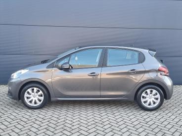 SPOTICAR Peugeot 208 1.2 82pk Blue Lease | Airco | Cruise Control | Nav Tweedehands -  Benzine Grijs - Doetinchem - 1200291911_2