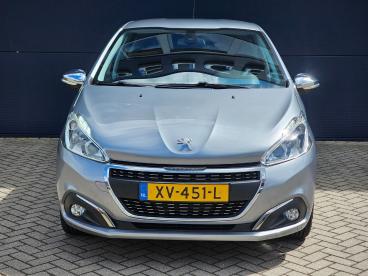 SPOTICAR Peugeot 208 1.2 Puretech 82pk Signature | Apple Carplay/androi Tweedehands -  Benzine Grijs - Doetinchem - 1200293777_2