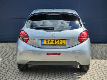 SPOTICAR Peugeot 208 1.2 Puretech 82pk Signature | Apple Carplay/androi Tweedehands -  Benzine Grijs - Doetinchem - 1200293777_5