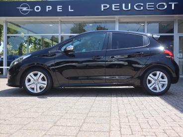 SPOTICAR Peugeot 208 Signature Puretech 110pk H6, Rijklaarprijs, Naviga Tweedehands -  Benzine Zwart - Ommen - 1200296765_2