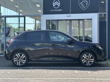 SPOTICAR Peugeot 208 1.2 Puretech Allure Pack | Adaptive Cruise Control Tweedehands -  Benzine Zwart - Emmeloord - 1200296952_3