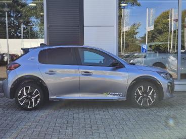 SPOTICAR Peugeot 208 1.2 Hybrid 110 Gt | Automaat | Navigatie | Parkeer Tweedehands -  Hybride Grijs - Arnhem - 1200297367_3