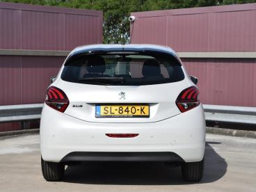 SPOTICAR Peugeot 208 1.2 Puretech Blue Lion | Airco | Cruise Control | Tweedehands -  Benzine Wit - Alphen Aan Den Rijn - 1200297716_5