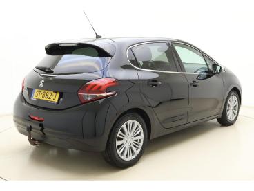 SPOTICAR Peugeot 208 1.2 Puretech Allure | Trekhaak L Climate Control L Tweedehands -  Benzine Zwart - Leeuwarden - 1200297798_2