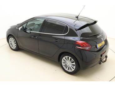 SPOTICAR Peugeot 208 1.2 Puretech Allure | Trekhaak L Climate Control L Tweedehands -  Benzine Zwart - Leeuwarden - 1200297798_4