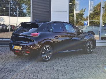 SPOTICAR Peugeot 208 1.2 Hybrid 145 Gt | Automaat | Navigatie | Climate Tweedehands -  Hybride Zwart - Arnhem - 1200299902_3