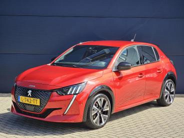 SPOTICAR Peugeot 208 1.2 Puretech Gt Eat8 100pk Automaat | Navigatie | Tweedehands -  Benzine Rood - Doetinchem - 1200300578_1