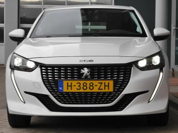 SPOTICAR Peugeot 208 1.2 Puretech Active | Carplay | Parkeersensoren | Tweedehands -  Benzine Wit - Sneek - 1200302522_2