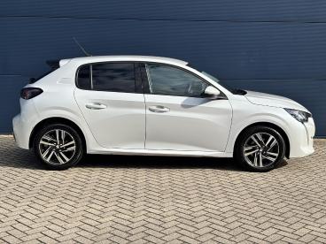 SPOTICAR Peugeot 208 1.2 Turbo 100pk Allure Automaat | Navigatie | Park Tweedehands -  Benzine Wit - Doetinchem - 1200303399_4