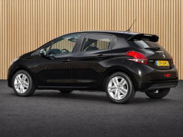 SPOTICAR Peugeot 208 1.2 Pt Signature | Navi/airco/pdc/cruisecontrol Tweedehands -  Benzine Zwart - Culemborg - 1200303494_2