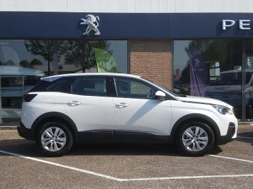 SPOTICAR Peugeot 3008 Active 1.2 Puretech-130pk (vol)automaat (eat8) Cru Tweedehands - Suv Benzine Wit - Zierikzee - 1200255903_2