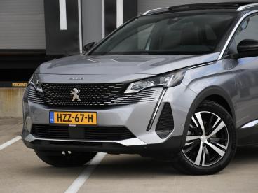 SPOTICAR Peugeot 3008 Gt 1.6 Hybrid4 300pk Automaat Pano-dak | Adap. Cru Tweedehands - Suv Plugin Hybrid Grijs - Heerlen - 1200276666_2