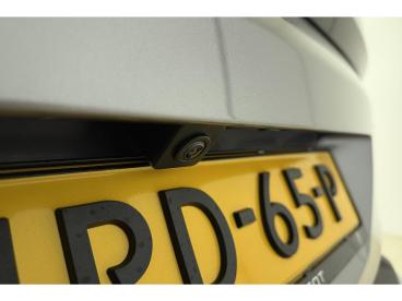 SPOTICAR Peugeot 3008 1.2t 130pk Gt | Achteruitrijcamera | Parkeersensor Tweedehands - Suv Benzine Zilver - Leeuwarden - 1200284500_3