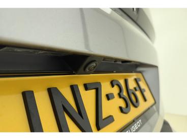 SPOTICAR Peugeot 3008 1.2t 130pk Gt | Achteruitrijcamera | Parkeersensor Tweedehands - Suv Benzine Zilver - Emmeloord - 1200284539_3