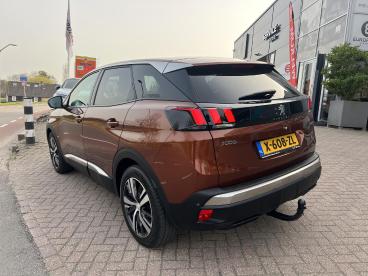 SPOTICAR Peugeot 3008 1.2 Turbo 130pk Allure Eat-6 Automaat Trekhaak Afn Tweedehands - Suv Benzine Bruin - Krimpen Aan Den Ijssel - 1200288364_3