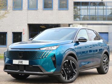 SPOTICAR Peugeot 3008 1.2 Hybrid 145 Gt / 360 Camera / Navigatie / Elekt Tweedehands - Suv Hybride Blauw - Hilversum - 1200296151_1