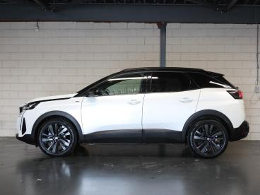 SPOTICAR Peugeot 3008 1.2 130pk Gt | 1ste Eigenaar | Applecarplay/androi Tweedehands - Suv Benzine Wit - Amersfoort - 1200296714_2