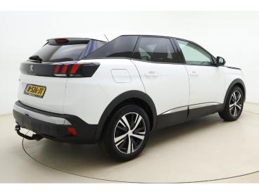 SPOTICAR Peugeot 3008 1.2t Allure | 130pk | Trekhaak | Stoelverwarming | Tweedehands - Suv Benzine Wit - Drachten - 1200300757_2