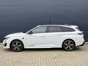 SPOTICAR Peugeot 308 Sw 1.2 Hybrid 136pk E-dcs6 Gt | Navigatie | Focal Tweedehands - Stationwagen Hybride Wit - Nijmegen - 1200269329_3