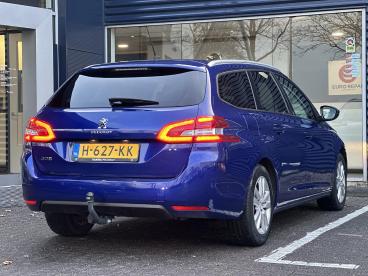 SPOTICAR Peugeot 308 Sw 1.2 Puretech Blue Lease Executive | Trekhaak | Tweedehands - Stationwagen Benzine Blauw - Emmeloord - 1200285518_2