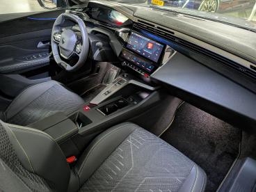 SPOTICAR Peugeot 308 Sw Gt 1.6 Phev 195pk | Schuif/kanteldak | Navi | 3 Tweedehands - Stationwagen Hybride Wit - Rotterdam - 1200294235_4