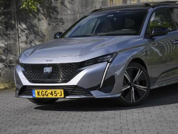 SPOTICAR Peugeot 308 Sw Gt 1.6 Plug-in Hybrid 225pk Automaat Pano | 18' Tweedehands - Stationwagen Plugin Hybrid Grijs - Heerlen - 1200296655_2