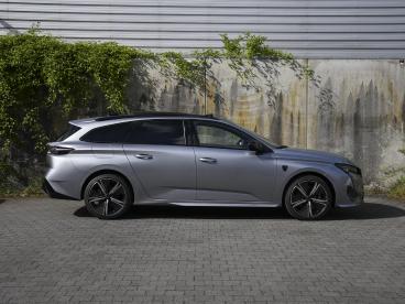 SPOTICAR Peugeot 308 Sw Gt 1.6 Plug-in Hybrid 225pk Automaat Pano | 18' Tweedehands - Stationwagen Plugin Hybrid Grijs - Heerlen - 1200296655_5