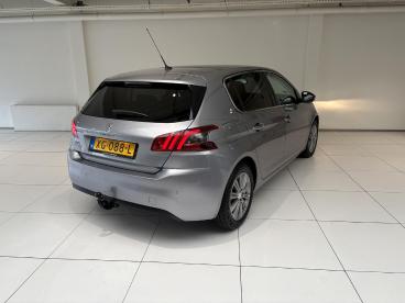 SPOTICAR Peugeot 308 1.2 Puretech Allure | 130pk | Panoramadak | Trekha Tweedehands - Hatchback Benzine Grijs - Gouda - 1200298481_2
