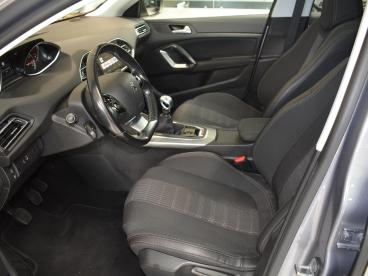 SPOTICAR Peugeot 308 1.2 Puretech Allure | 130pk | Panoramadak | Trekha Tweedehands - Hatchback Benzine Grijs - Gouda - 1200298481_5