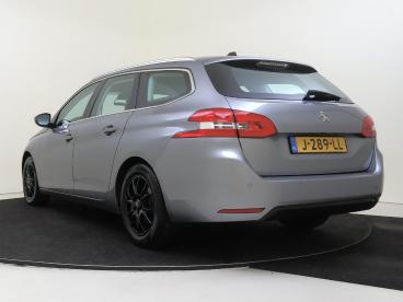 SPOTICAR Peugeot 308 Sw 1.2 Puretech Allure Tweedehands - Stationwagen Benzine Grijs - Bergschenhoek - 1200299595_4