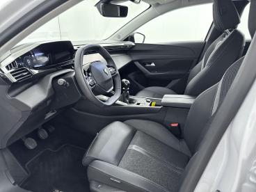 SPOTICAR Peugeot 308 Sw 130pk Active Pack Business | Navigatie | Carpla Tweedehands - Stationwagen Benzine Wit - Nieuwegein - 1200300904_5