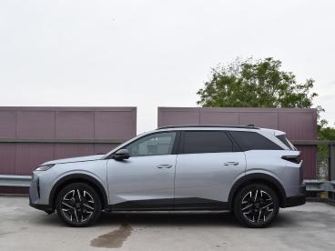 SPOTICAR Peugeot 5008  Tweedehands - Suv Hybride Grijs - Alphen Aan Den Rijn - 1200301555_2