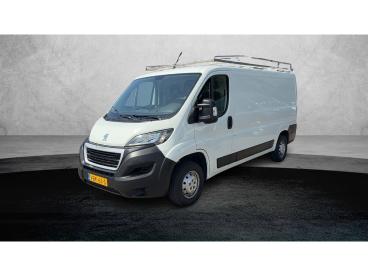 SPOTICAR Peugeot Boxer 330 140pk L2h1 Premium | Imperiaal | 3 Persoons | Tweedehands - Bedrijfswagen Diesel Wit - Nieuwegein - 1200295058_1