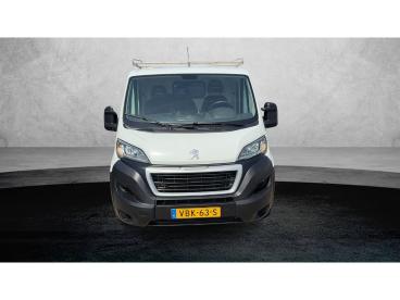 SPOTICAR Peugeot Boxer 330 140pk L2h1 Premium | Imperiaal | 3 Persoons | Tweedehands - Bedrijfswagen Diesel Wit - Nieuwegein - 1200295058_3