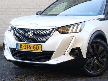 SPOTICAR Peugeot 2008 E-2008 Gt 50 Kwh 136pk | Schuifdak | Navigatie | Camera | Tweedehands - Suv Elektrisch Wit - Zeist - 1200282268_3