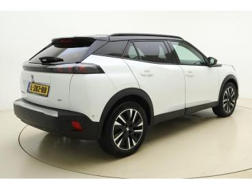 SPOTICAR Peugeot 2008 E-2008 Ev Gt Pack 50 Kwh Leer/alcantara | Stoelverwarming Tweedehands - Suv Elektrisch Wit - Heerenveen - 1200285269_2
