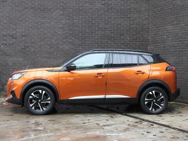 SPOTICAR Peugeot 2008 E-2008 Suv Gt 50kwh 136pk | Accu 94% | Schuif-/kanteldak Tweedehands - Suv Elektrisch Oranje - Doorn - 1200286383_2