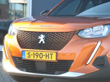 SPOTICAR Peugeot 2008 E-2008 Ev Active 50 Kwh 1ste Eigenaar | Camera | Stoelver Tweedehands - Suv Elektrisch Oranje - Nijkerk - 1200293508_5