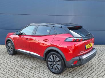 SPOTICAR Peugeot 2008 E-2008 Ev Gt Pack 50 Kwh | Soh 93% | Stoelverwarming | Ap Tweedehands - Suv Elektrisch Rood - Doetinchem - 1200294577_4