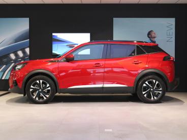 SPOTICAR Peugeot 2008 E-2008 Suv Ev Allure Pack 50 Kwh | Soh 91,4% | Navigatie Tweedehands - Suv Elektrisch Rood - Nieuwegein - 1200295415_2