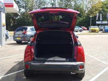 SPOTICAR Peugeot 2008 E-2008 Allure Ev 54kwh 156pk Grootste Range 400km | Uniek Tweedehands - Suv Elektrisch Rood - Zierikzee - 1200298257_5