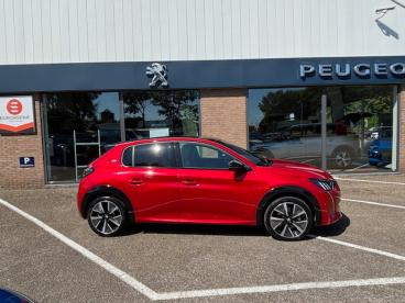SPOTICAR Peugeot 208 E-208 Gt Pack Ev 50kwh 136pk 3-fase Navigatie | Apple Ca Tweedehands - Hatchback Elektrisch Rood - Zierikzee - 1200255877_2