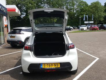 SPOTICAR Peugeot 208 E-208 Active Pack 50kwh 136pk 1-fase 12% Bijtelling Crui Tweedehands - Hatchback Elektrisch Wit - Zierikzee - 1200255879_5