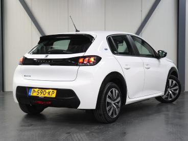SPOTICAR Peugeot 208 E-208 Ev Active 50 Kwh 136pk | 1ste Eigenaar | Accurappo Tweedehands - Hatchback Elektrisch Wit - Amersfoort - 1200288986_3